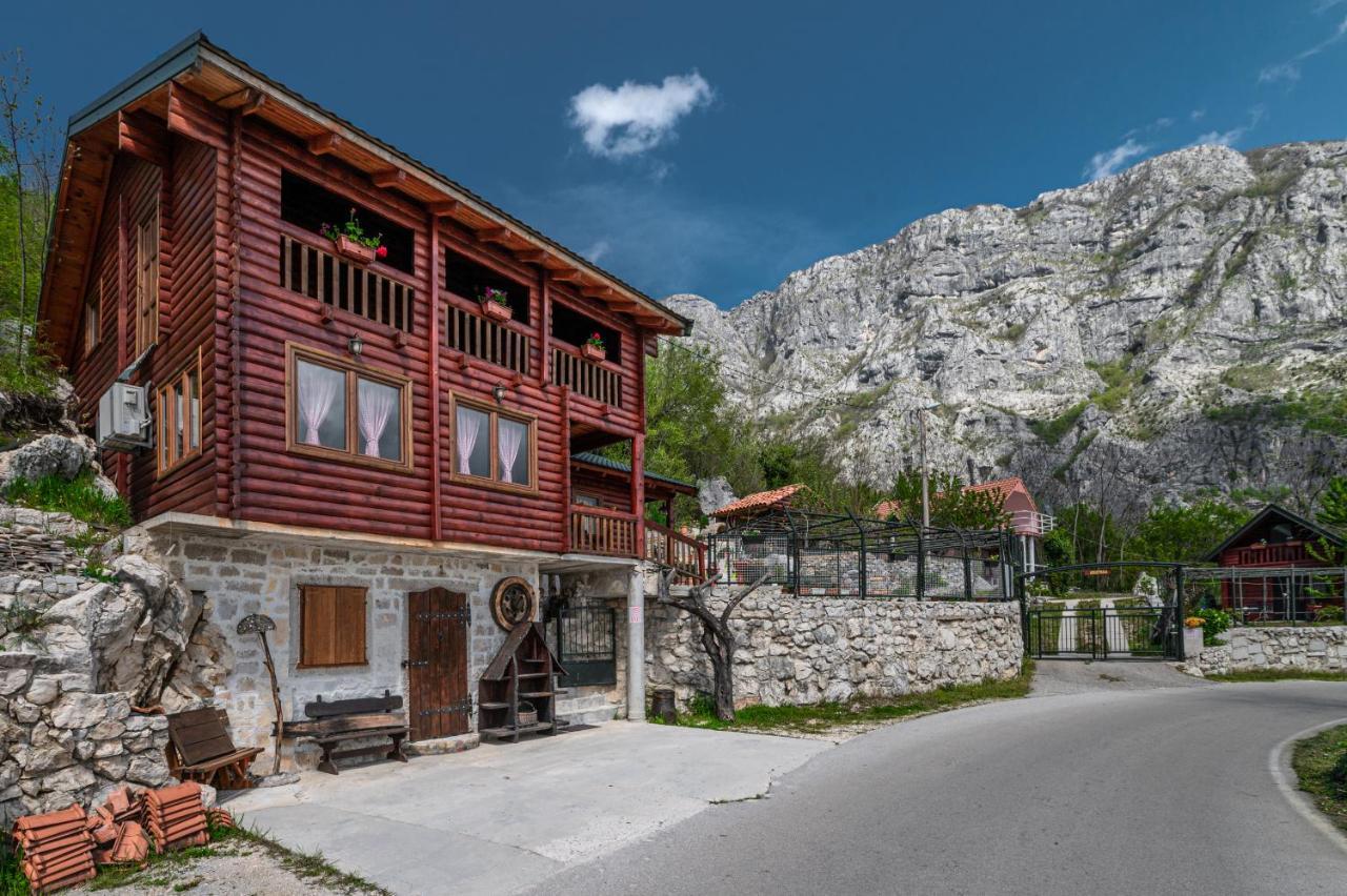 Holiday Village Ostrog Nikšić Buitenkant foto