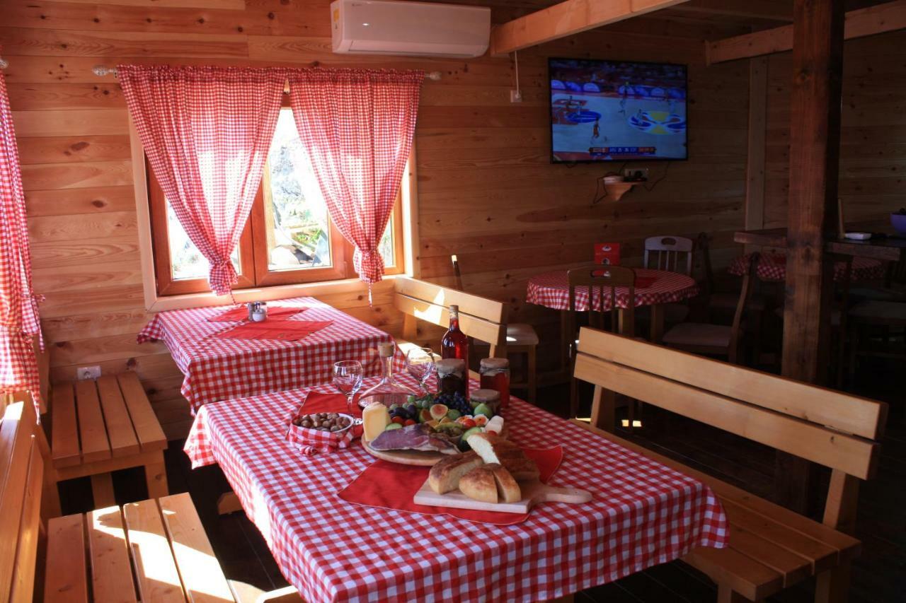 Holiday Village Ostrog Nikšić Buitenkant foto